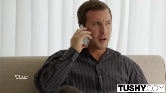 Tushy - çocuk bakıcısı kelsi monroe iş yerinde anal alır