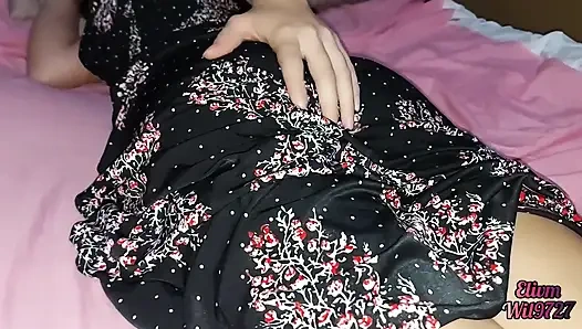 Üvey kız kardeşim beni ziyarete geldiğinde bakire amcığı