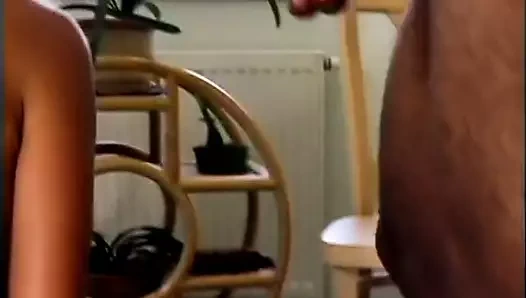 Nikki sun büyük zenci iki birden alıyor