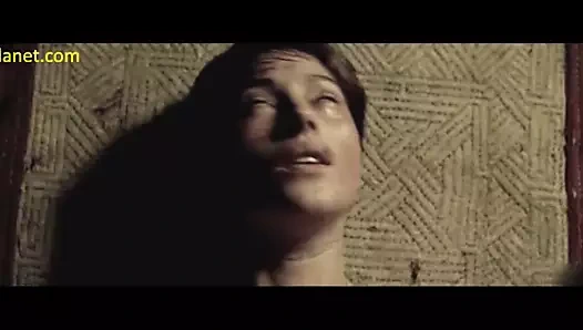 Monica bellucci çıplak göğüsler ve kedi içinde le concile de pierre