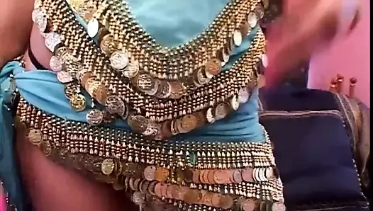 Desi yenge becerdin sevgili