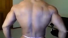 Brenda üstsüz esneme 3