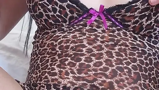 Dildo ile amcığı sert sik