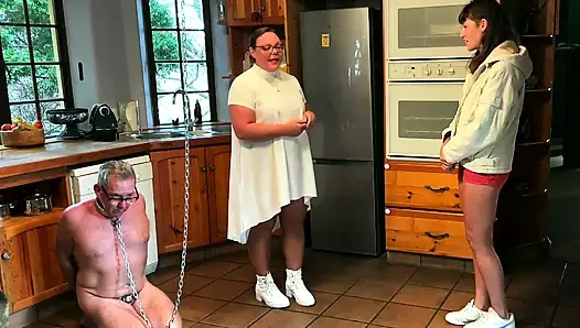 Dominatrix sahibe April - köle dadı - bölüm 1