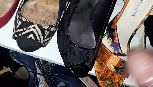 Cum üzerinde beyaz milf topuklu