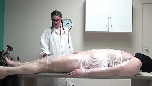 Audrey Elizabeth emiyor ve mastürbasyon yapıyor cilt 2