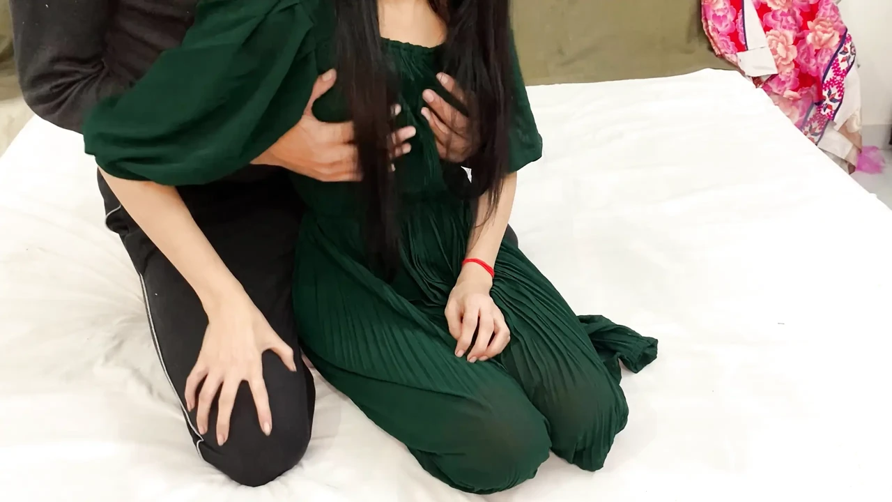 Pakistanlı karı koca urduca sikişiyor xxx desi sikiş videosu