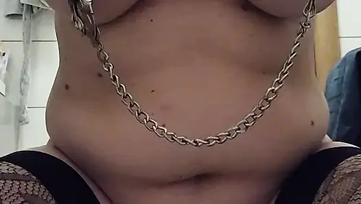 Интенсивная сессия скачки на дилдо с палочкой, заканчивающаяся оргазмом