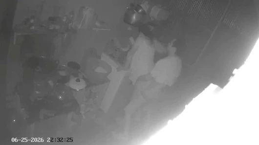 Mutfakta patronun karısıyla aldattım
