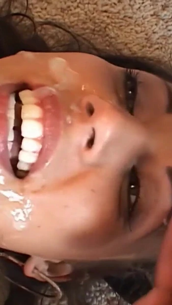 Захватывающий момент из "Жена закована цепями и наказана"