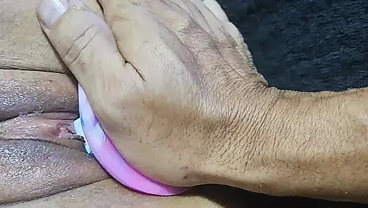Renkli heyecan verici dildo oyunu