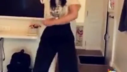 Parineeti chopra bollywood dansı