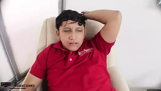 Üvey kız kardeşime sadakatsizliğimi gizletiyorum - İspanyolca porno