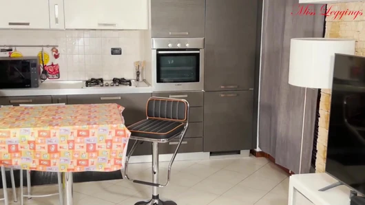 üvey annenin iç çamaşırı üvey oğul tarafından bahse girdi