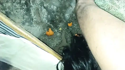 Hintli ateşli anne üvey oğluyla ağzını sikiyor Hintçe ses kaydı