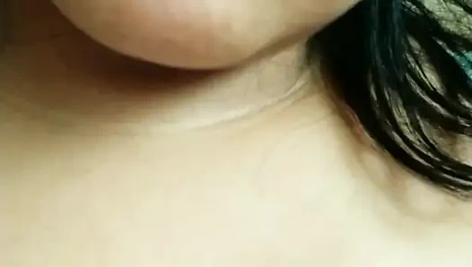 Beni inleyen ve daha fazlasını isteyen bir yarak istiyorum