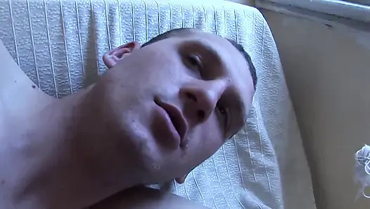Emmeye hevesli bir travesti ile ani bir macera
