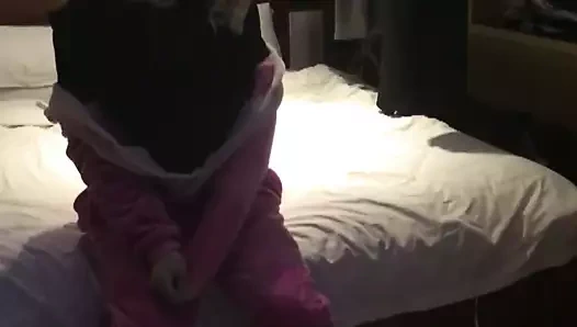 Yeni lateks kedi tulumum