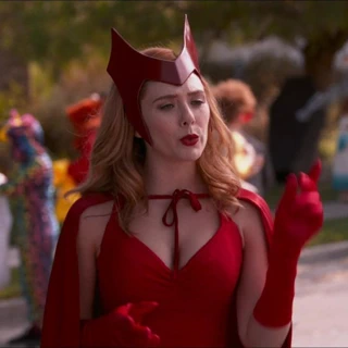 Elizabeth olsen kızıl cadı olarak