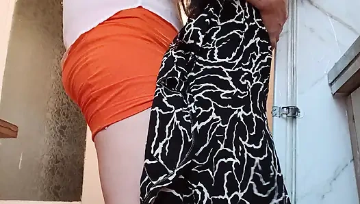 Paylaşılan ofis mutfağında domme orta yaşlı seksi patronum tarafından çabucak sikildim