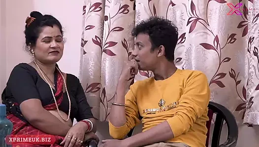 Ateşli Hintli kadın sert sikiliyor