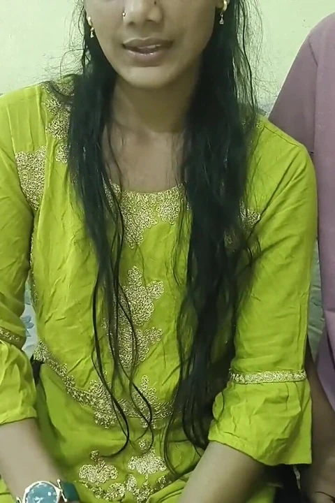 En ateşli Hintli çift evde seks videosu Hintçe