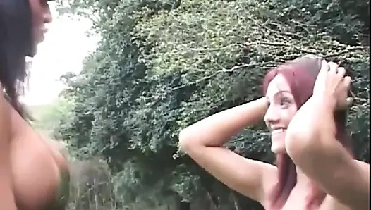 Bir fahişe ve sürtük büyük yarakla üçlü seks.gerçekten harika seks!