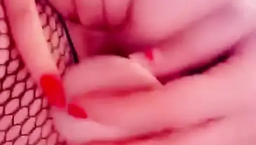 Kırbaç amcık götte dildo parmaklıyor