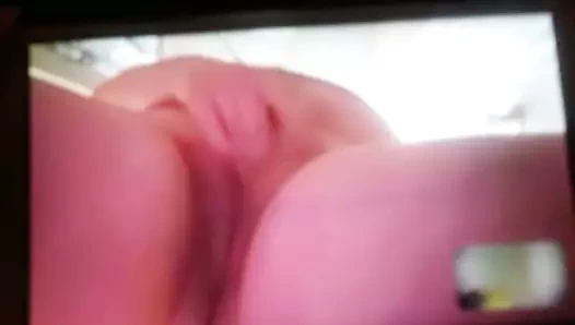 Canlı cep telefonu yemi