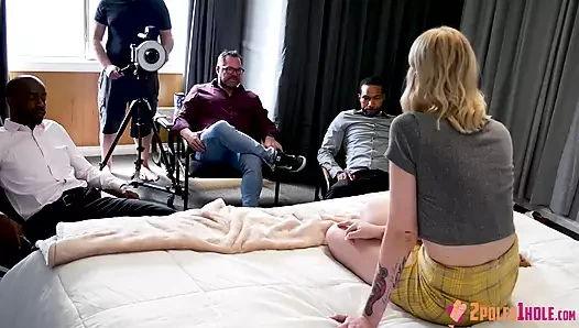 2 direkten önce ateşli yeni sarışınla röportaj