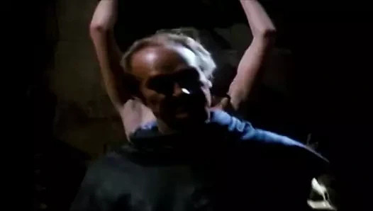 Lana clarkson - barbar kraliçesi 2: imparatoriçe karşılık veriyor