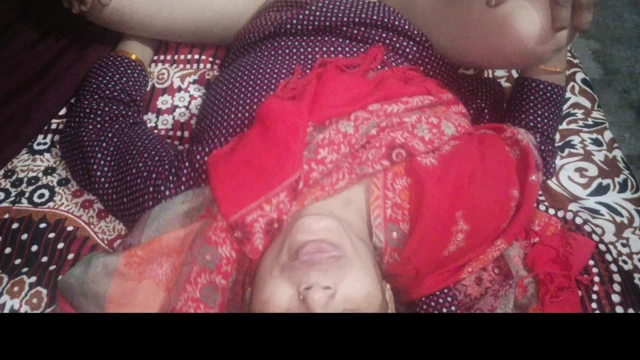 18+ xxx video yüzü sert öpüşen desi seksi kız