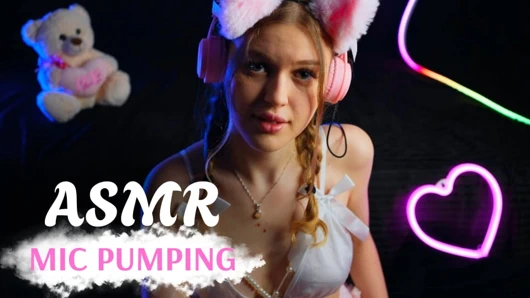 ASMR. Sevimli amcık hızlı ve agresif mikrofon yarağını pompalıyor ve seni boşaltıyor. seninkiler dolly