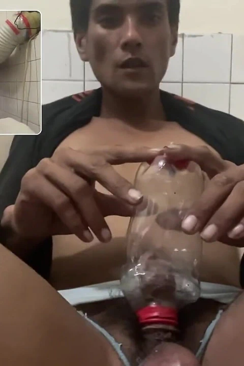 Buz pateni plastik şişe mastürbasyonu