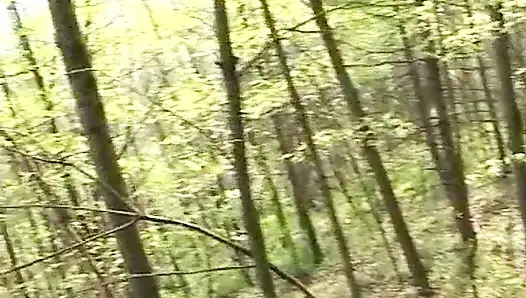 Andrea'nın annesi parkta genç eşcinsellerle seks yapıyor