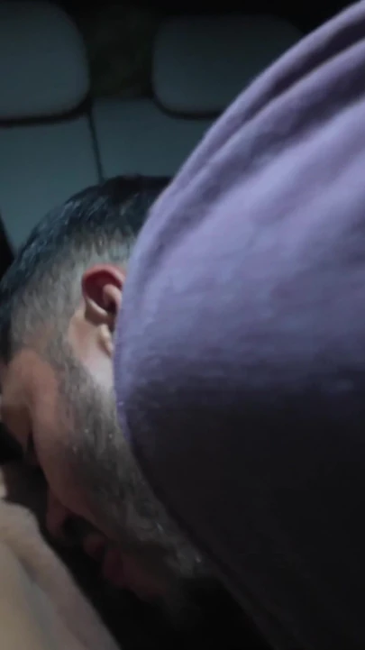 UBER şoförüm beni siktirdi ve araba sürerken beni boşaltıyor - lalucero | Klip 1