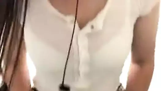 iş yerinde soyunmak