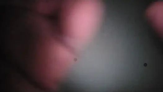 Sevimli ateşli kız 18+ tüm varlıklarınız karşılığında temiz yalamak için pis ayaklarıyla sizi kutsar.
