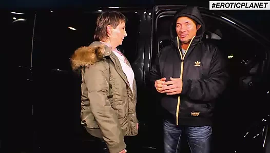 Alman Çift Arabada Lanet Aşk