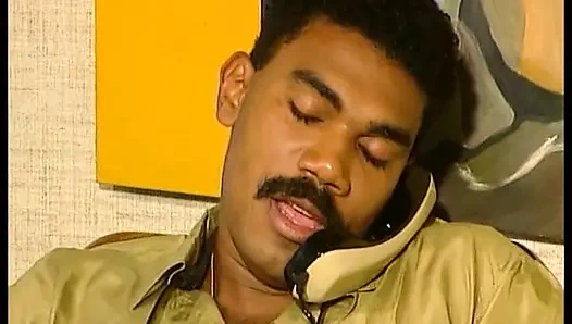 Klas Alman hatun ir büyük zenci sevgilisi tarafından sikiliyor