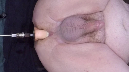 Deliğimin 22 dakikası makinem tarafından sikiliyor