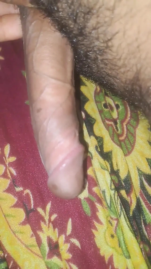 Büyük götlü orta yaşlı seksi kadın domaltmalı derleme