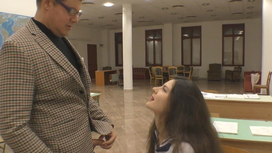 Francesa dicaprio var becerdin tarafından bir dik öğretmen