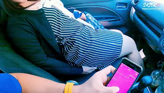 Herkesin içinde amını kontrol ediyorum - inliyor ve döllendi