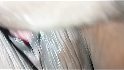 Hintli evli eş, kayınbiraderi tarafından ağzında sevişiyor Tam Hintçe Seks Videosu