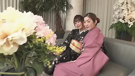 Reverse 3p Harem Reunion with Bewitching Classmates in Kimono Rion and Ryu Enami