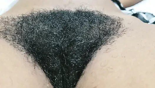 Doğal kıvrımlı amatör kıllı amcık orta yaşlı seksi kadın anları