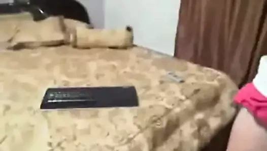 Ateşli vücut yüze boşalma alıyor