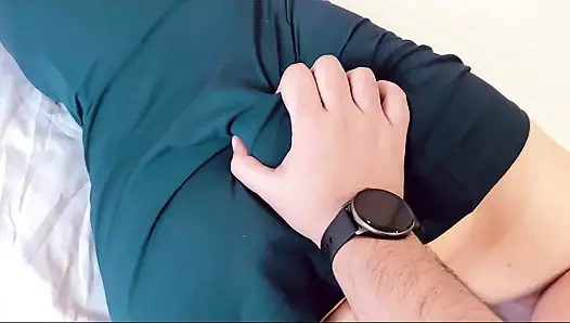 Büyük doğal memeli üvey anne yarağa biniyor bu bizim sırrımız olacak