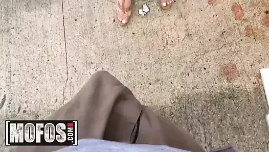 Publick pikaplar - mila marx - kıvrımlı sarışın garda dick sürmek